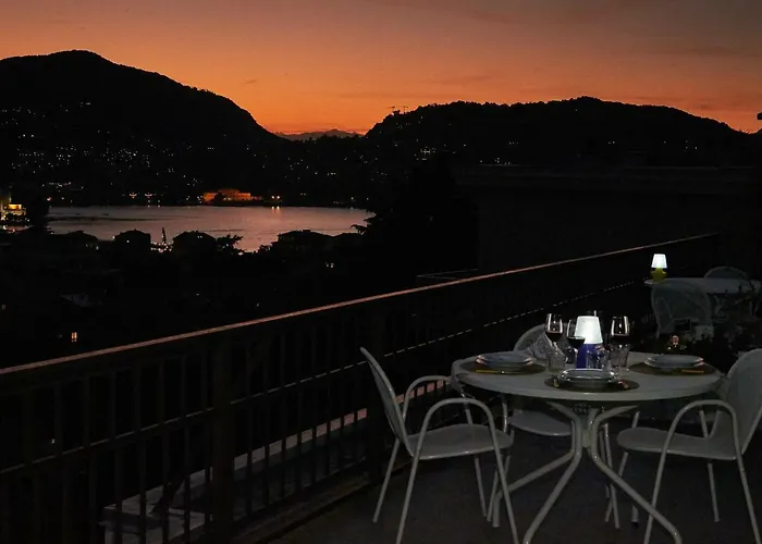 Aerie Esmeralda شقة *