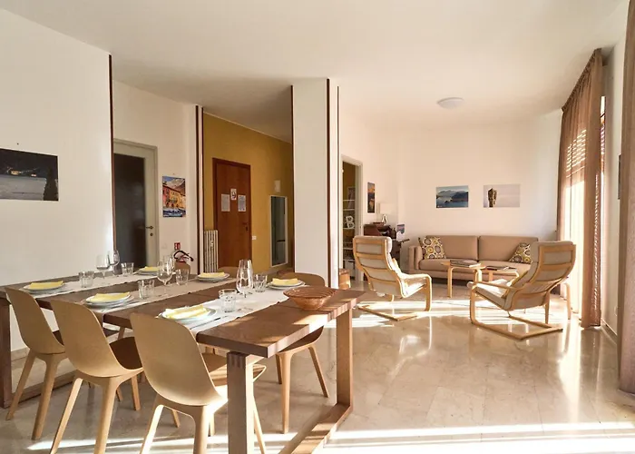 Aerie Esmeralda דירה קומו