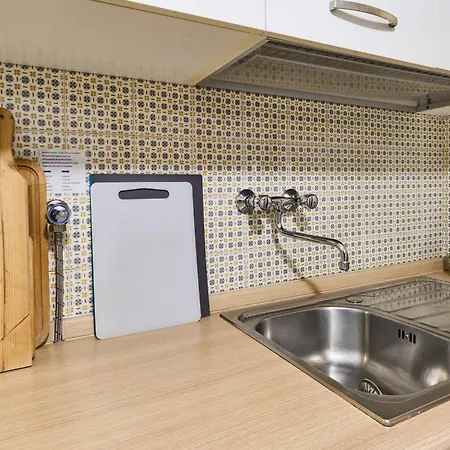 Aerie Esmeralda Como